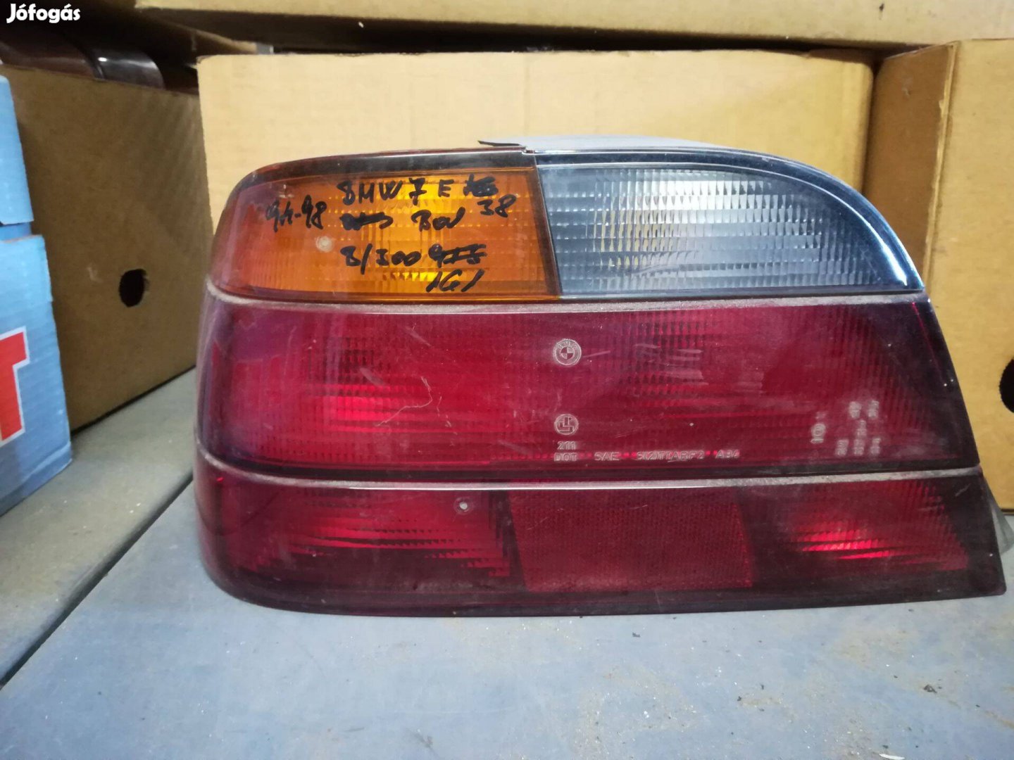 BMW 3 E36 hátsólámpa bal (4) 1990 -> 1994