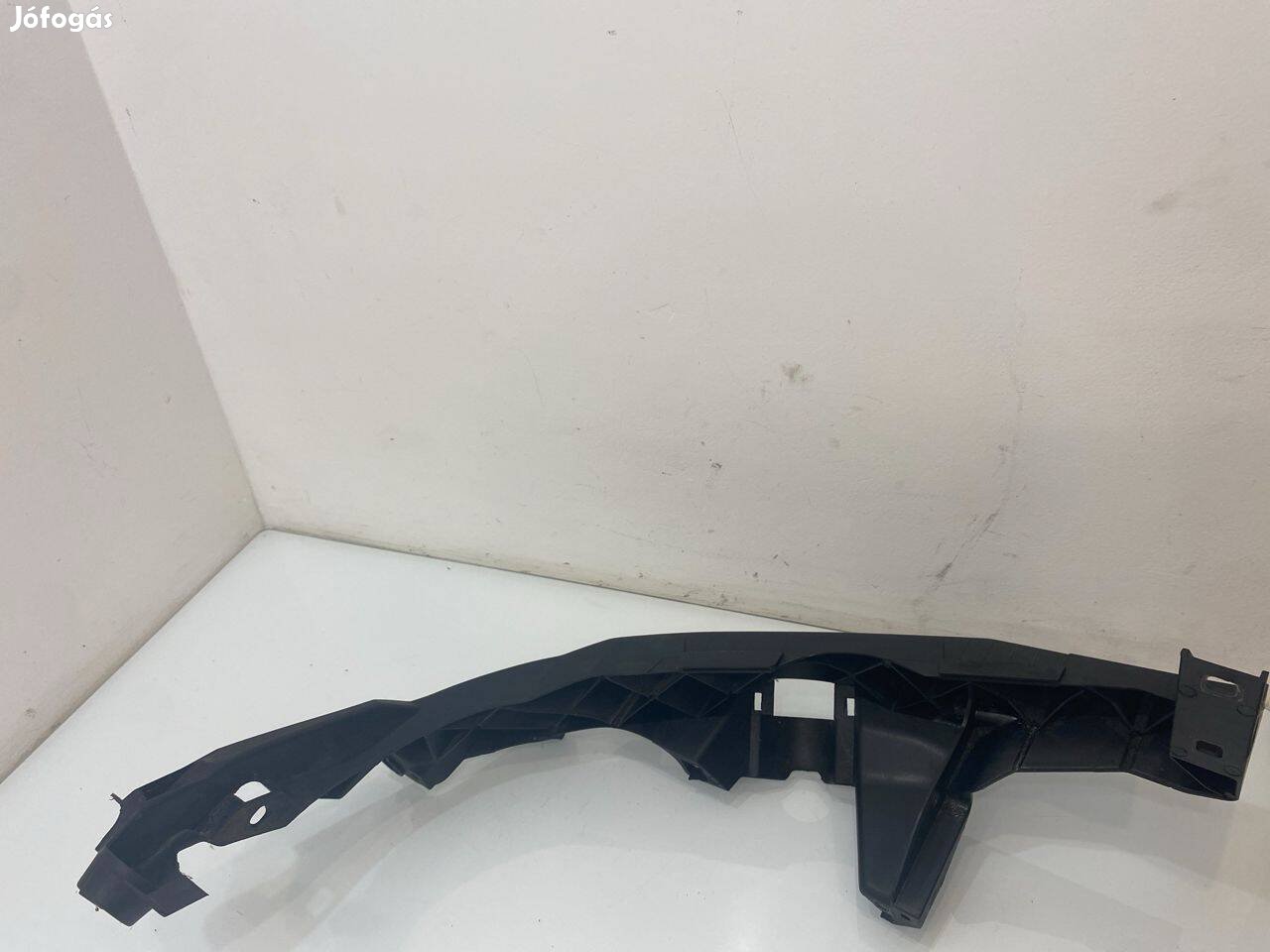 BMW 3 E90 Bal Fényszóró Tartó
