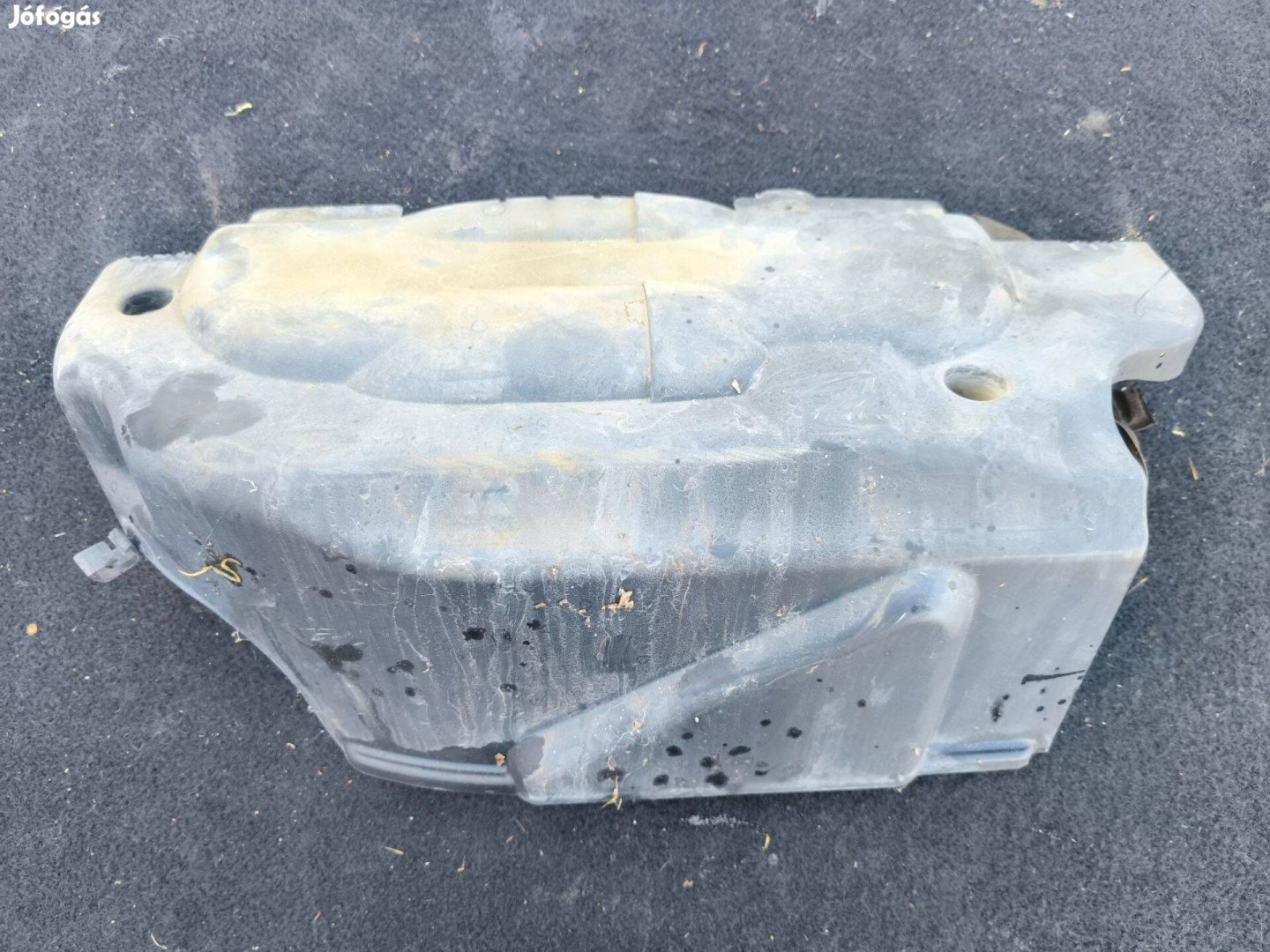 BMW 3 E90 E91 320D M47 felső hátsó motorburkolat