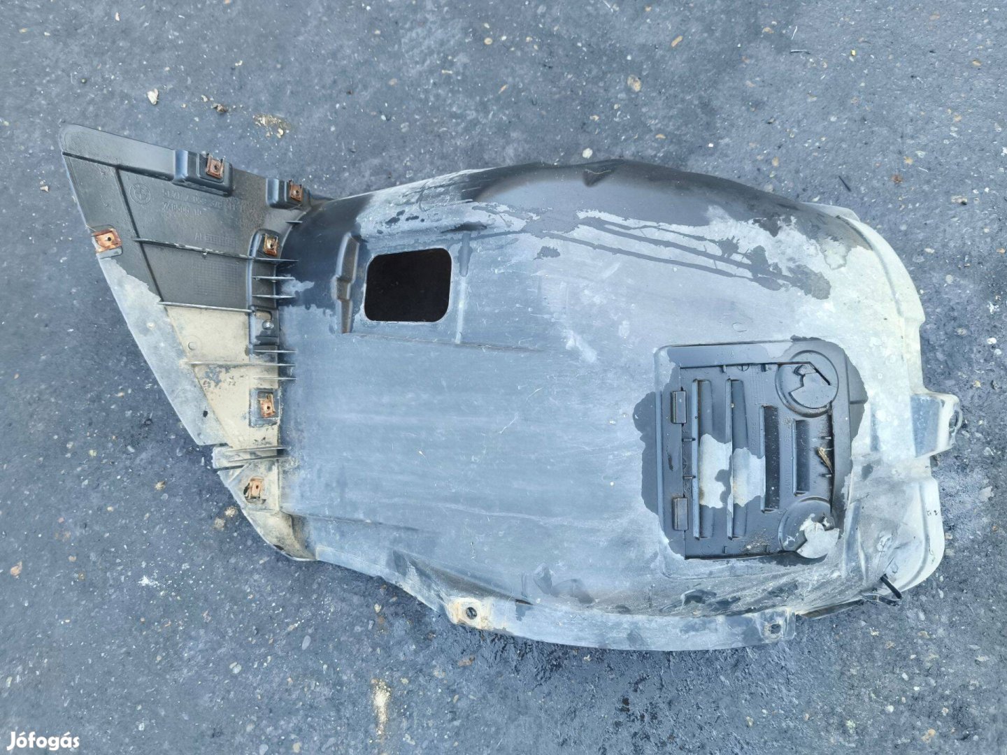 BMW 3 E90 E91 bal első első dobbetét kerékjárati műanyag