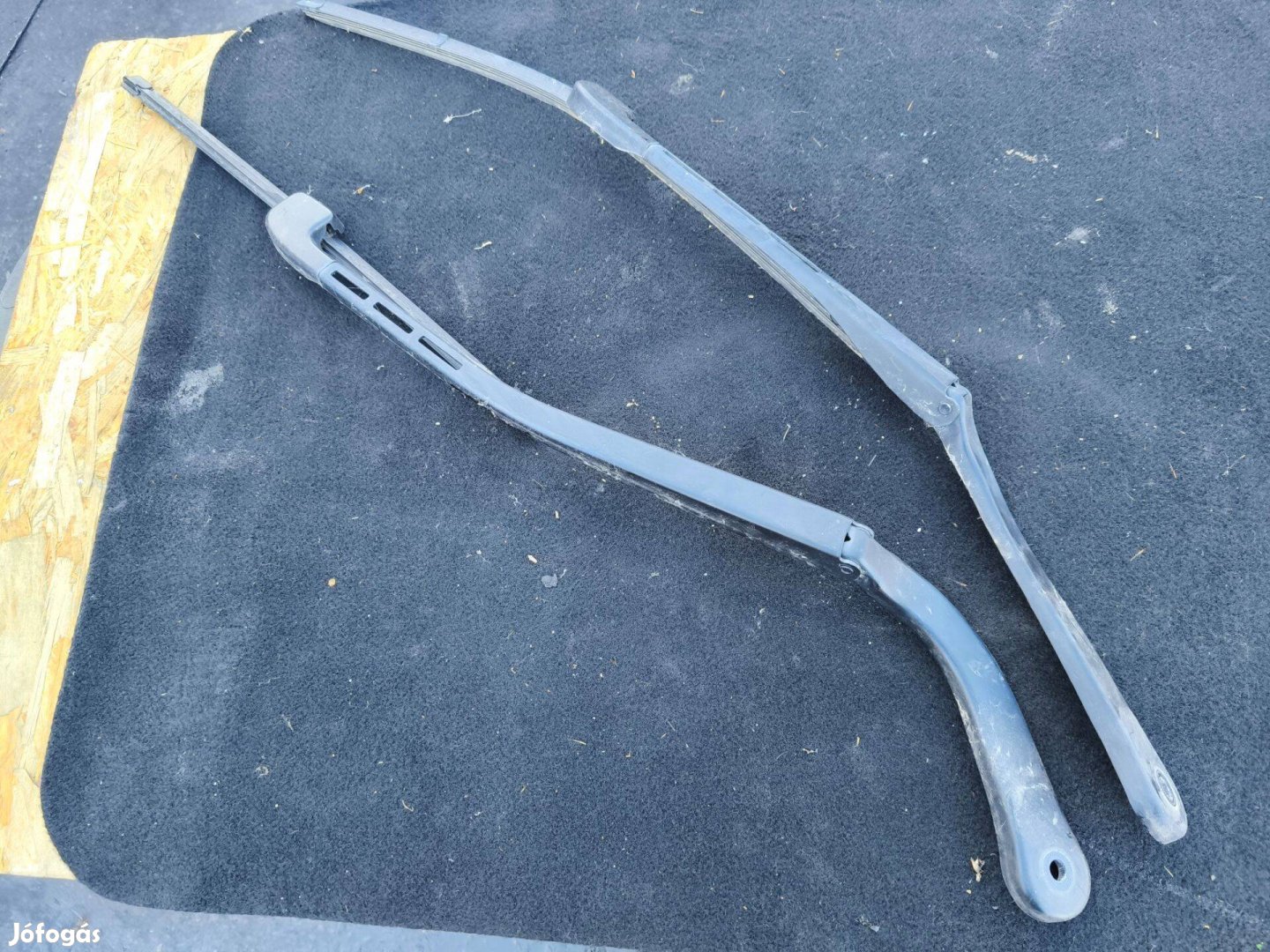 BMW 3 E90 E91 első ablaktörlő kar pár