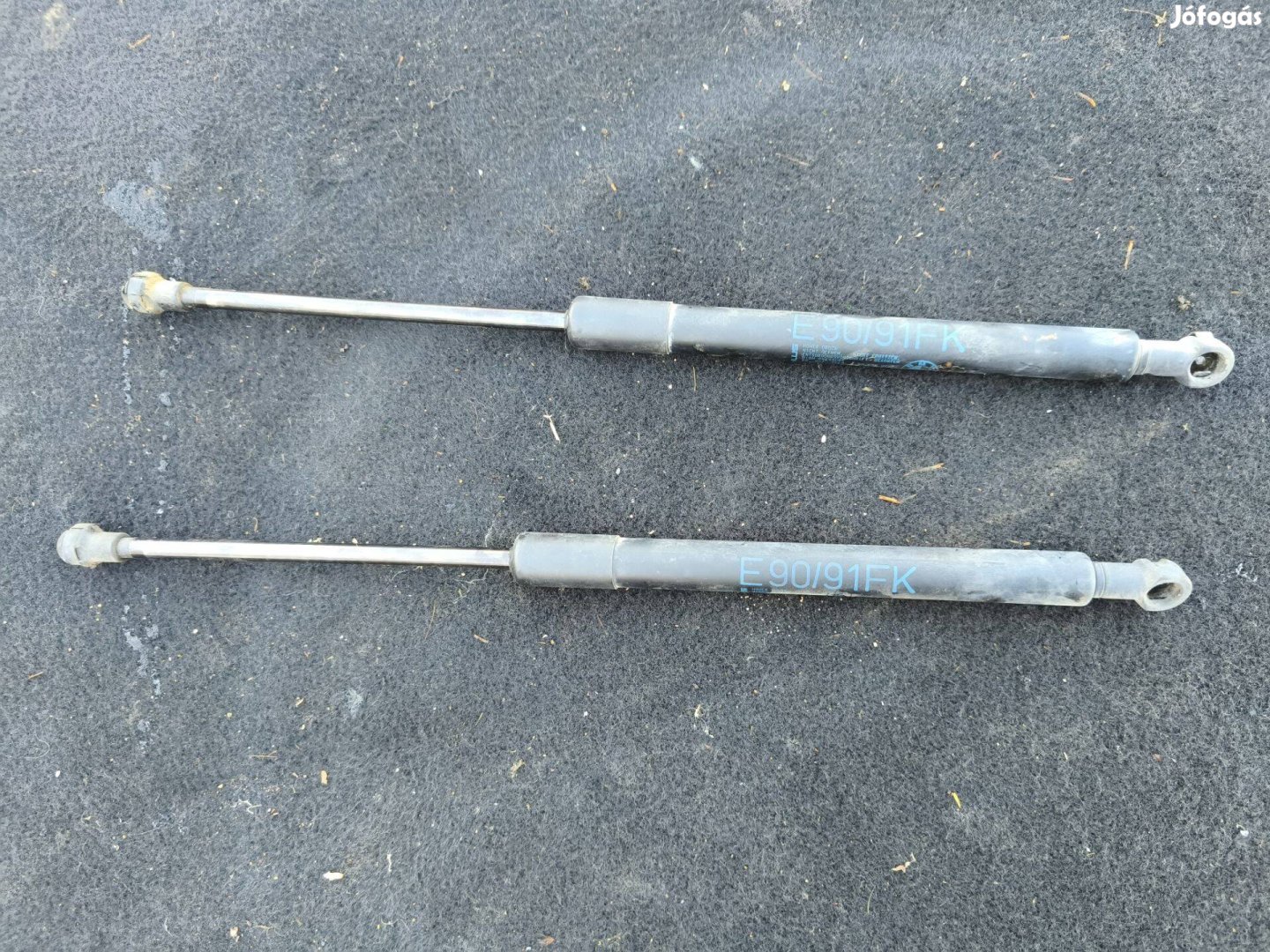 BMW 3 E90 E91 motorháztető gépháztető kitámasztó teleszkóp gázrugó