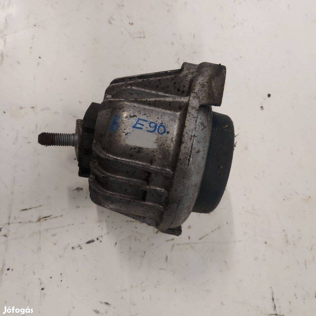 BMW 3 E90 e91 e92 e93 318d 320d motortartó bak motortartóbak