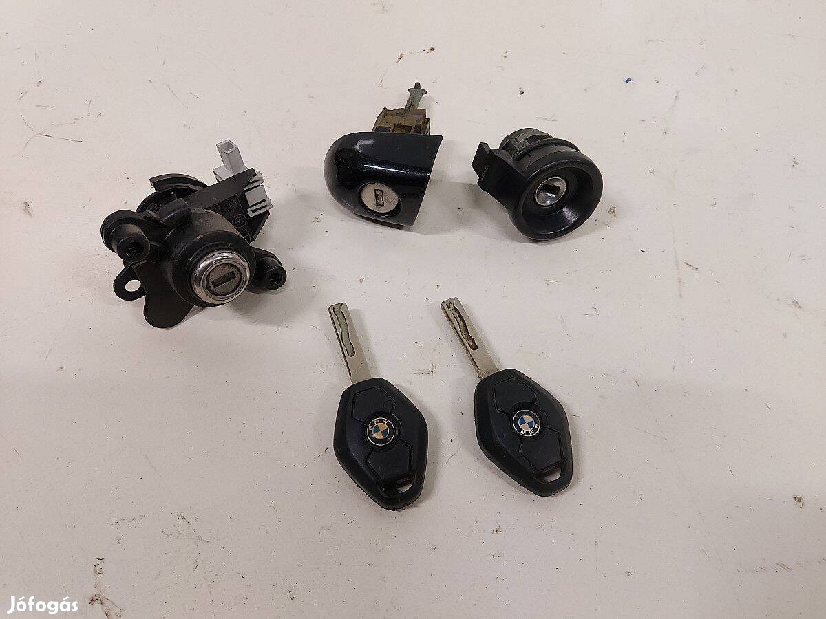 BMW 3 e46 zárszett kulcs kulcszár gyujtáskapcsoló
