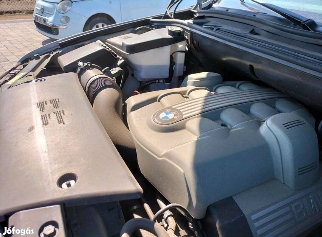 BMW 4.4 V8 N62B44A Motor Minden segedberendezessel!