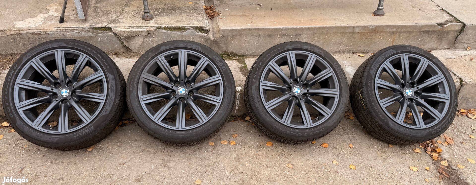 BMW 4-es 225/45 R18 Télikerék 4mm Pirelli Sottozero