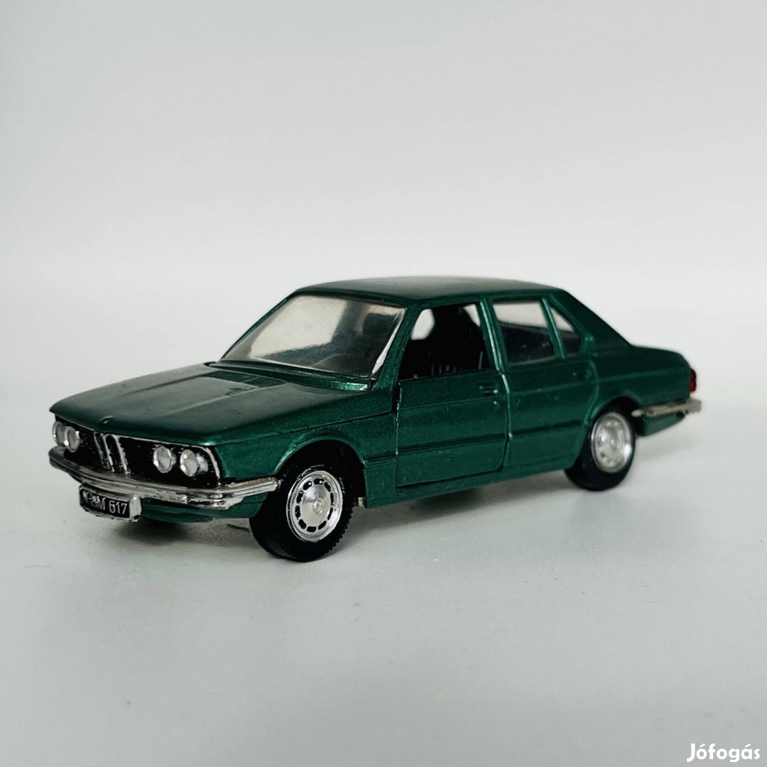 BMW 520 e12 1/43 modell Nyitható autómodell 1:43 Ritka modellautó