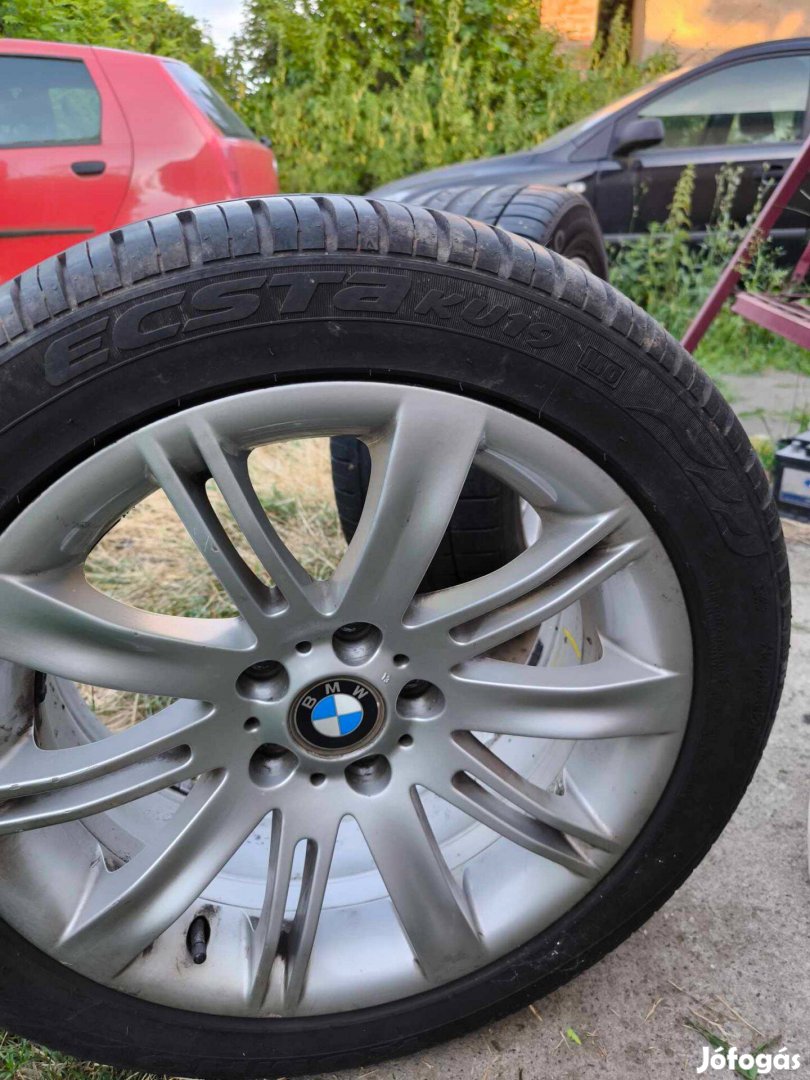 BMW 520 rá való felni és gumiabroncs