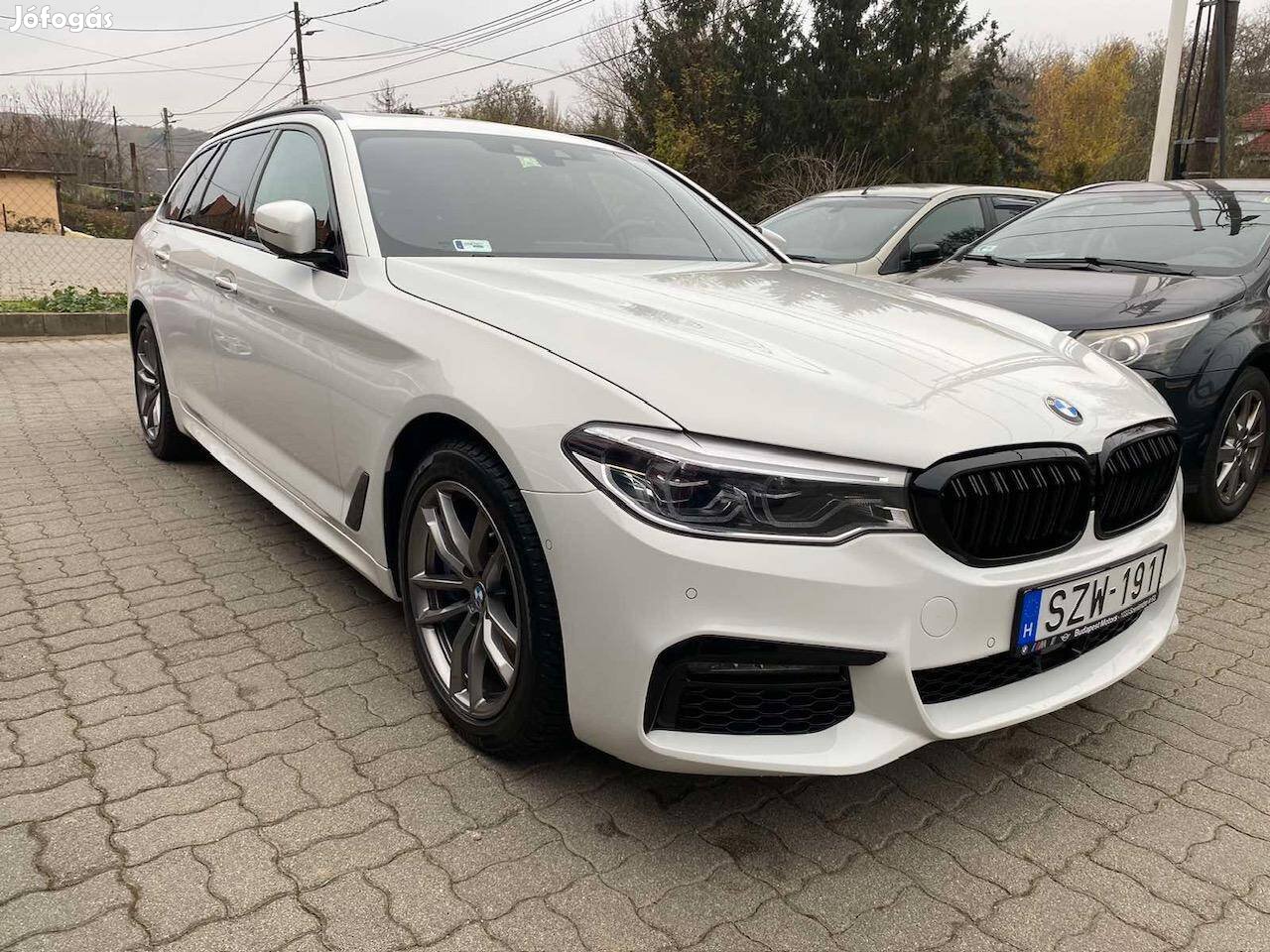 BMW 530d xdrive Touring (Automata) Előre Egyeze...