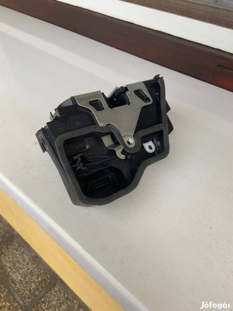 BMW 5 F10 bal első ajtózár