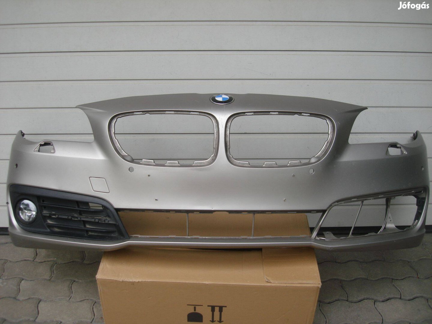 BMW 5-ös F10 F11 LCI 6 radaros mosós első lökhárító 7331706 2014-től
