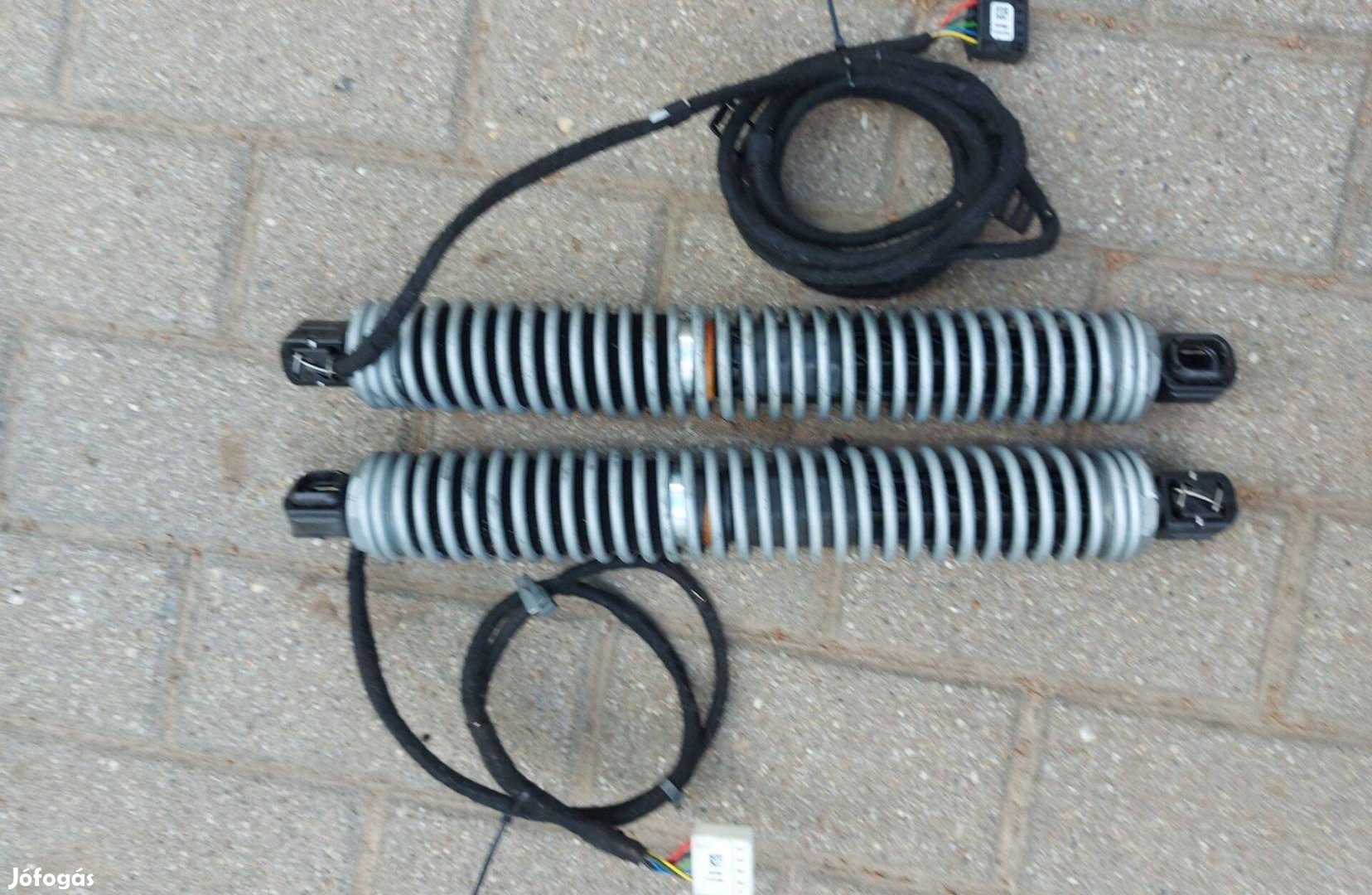 BMW 5-ös, F10, F10lci elektromos csomagtér ajtó teleszkóp, automata