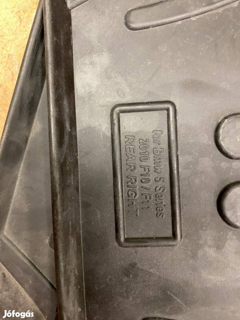 BMW 5-ös modellhez F10 / F11 gumiszőnyeg szett