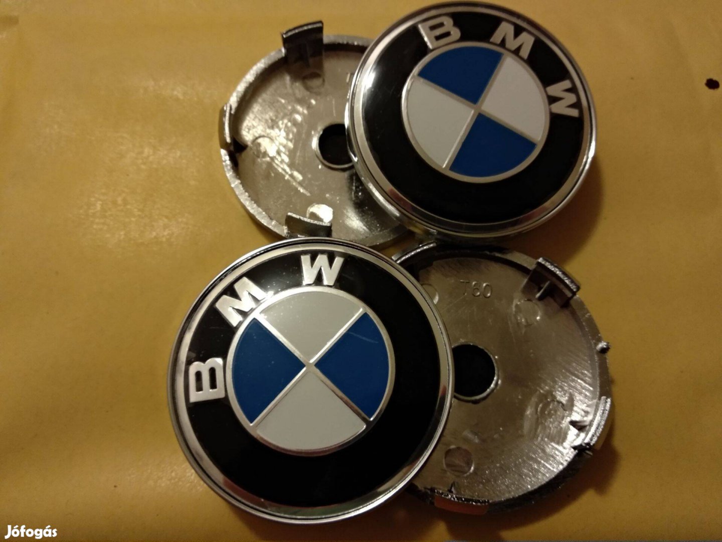 BMW 60 mm-es felni kupak (felni közép) kék-fehér emblémával