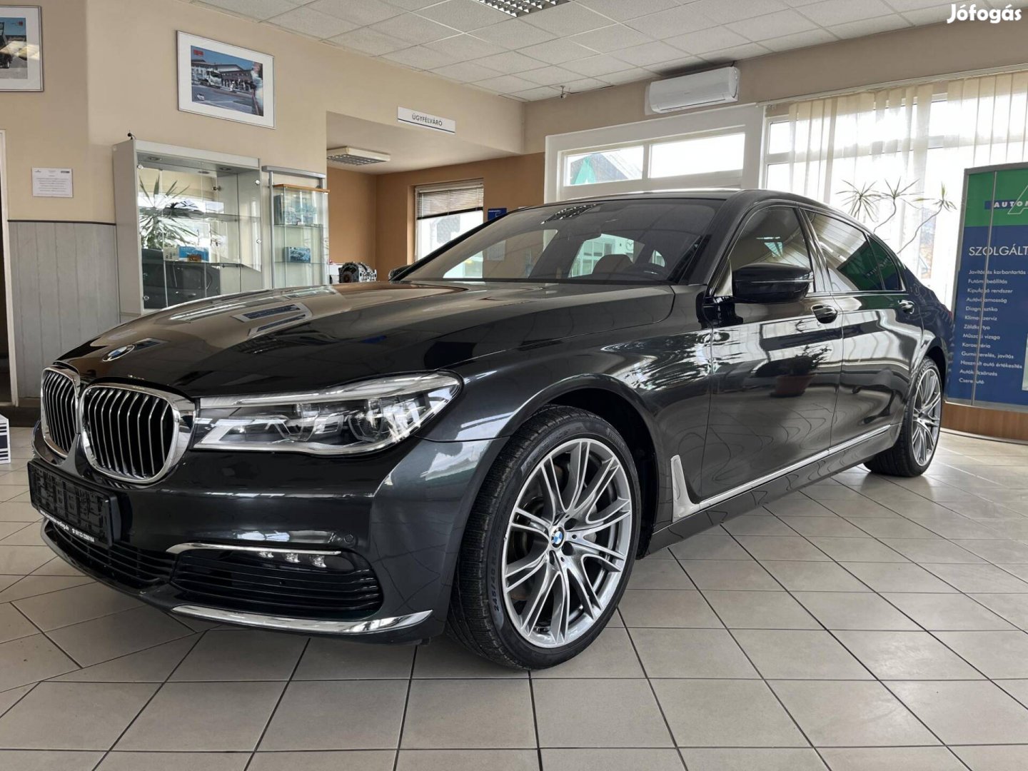BMW 750Li xdrive (Automata) folyamatosan szervi...