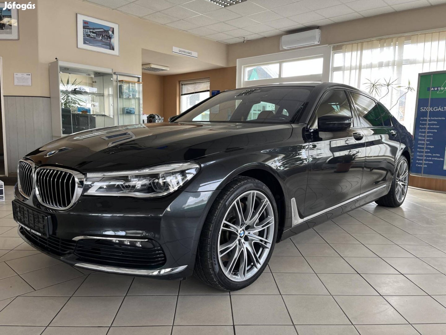 BMW 750Li xdrive (Automata) folyamatosan szervi...