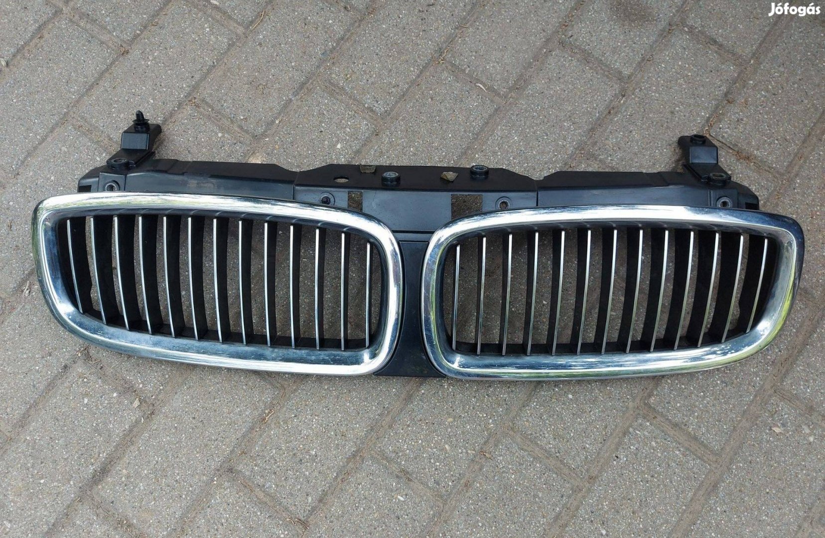 BMW 7-es, E65, E66 hűtőrács keret, hűtőrács, vese 51137037727 chrom
