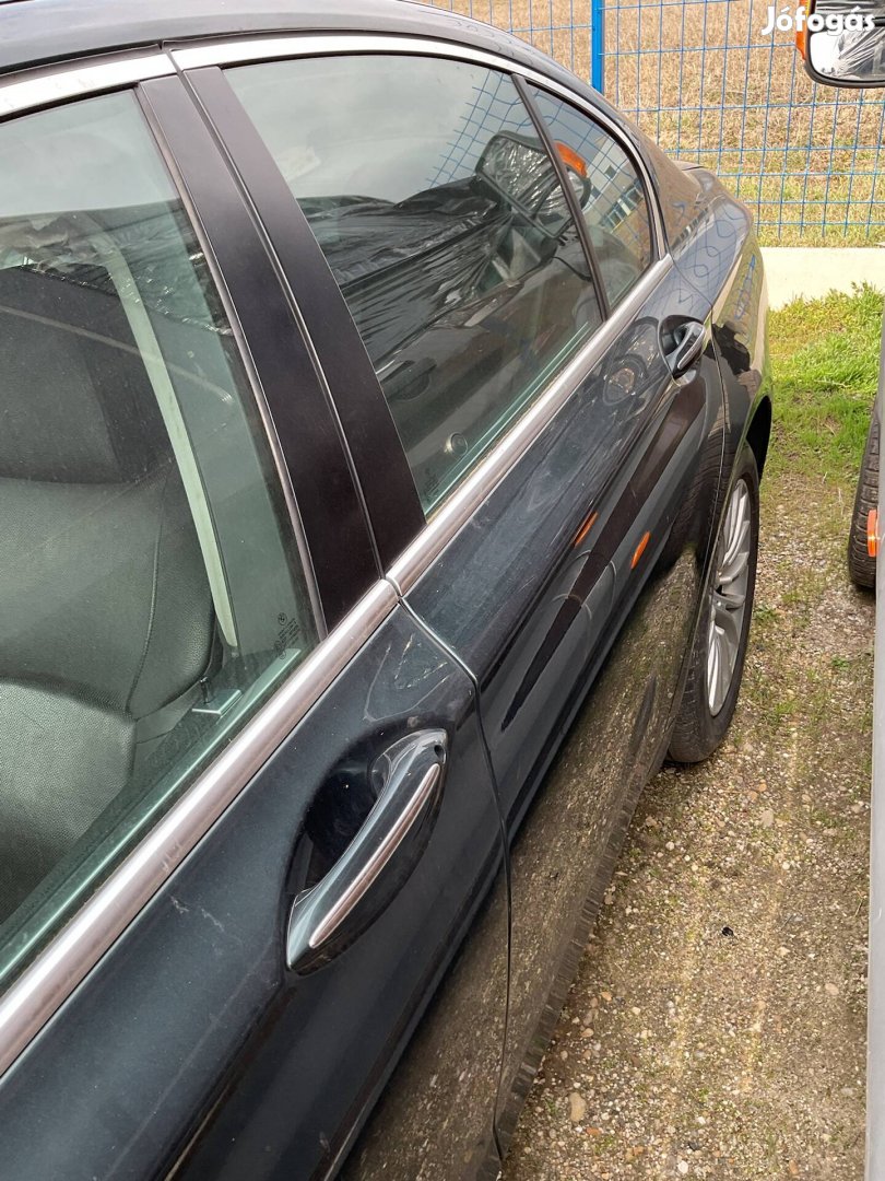 BMW 7 széria F01 F02 ajtó sárvédő