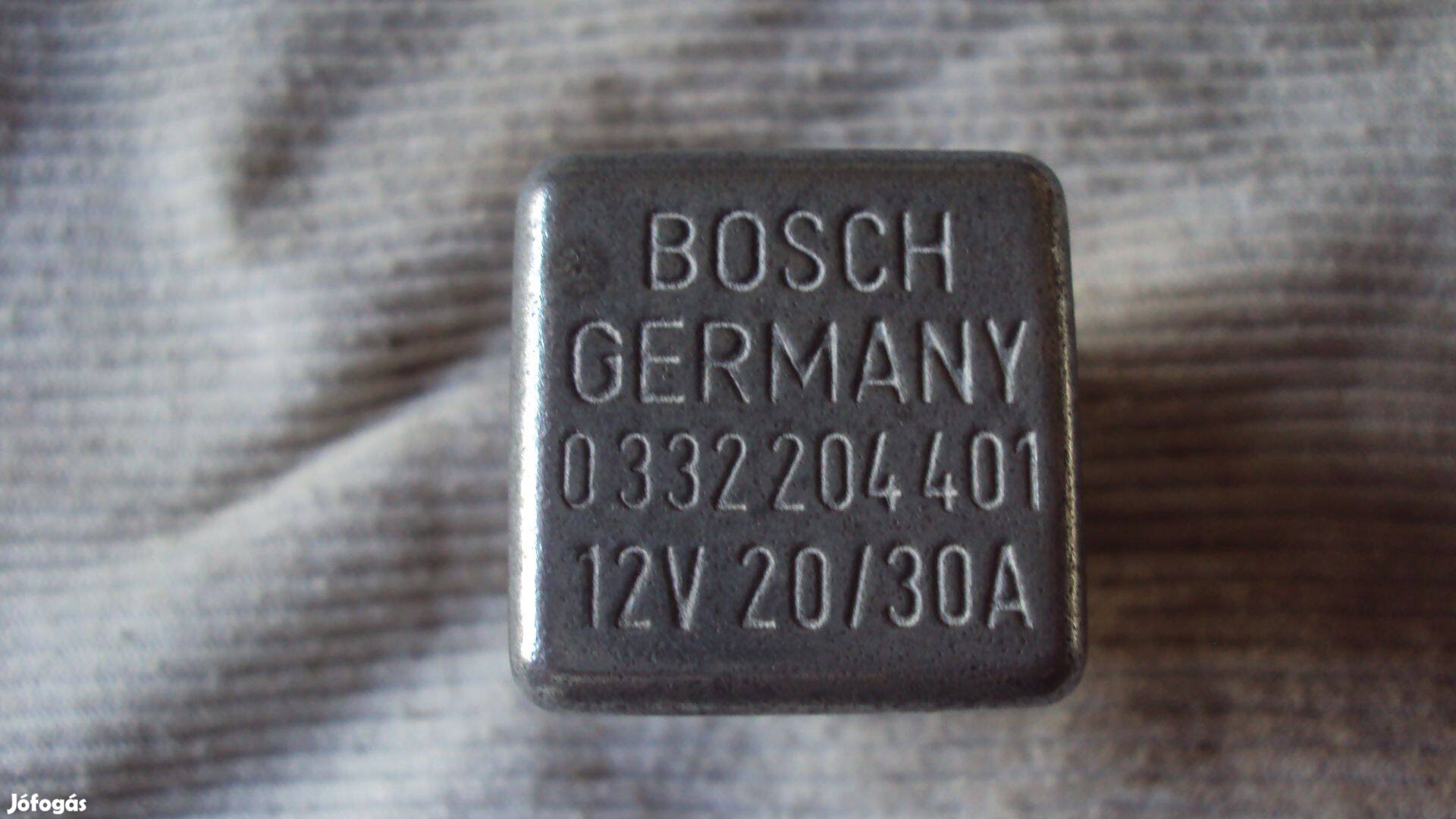 BMW E21-E30 gyári bosch 0332204401 relé
