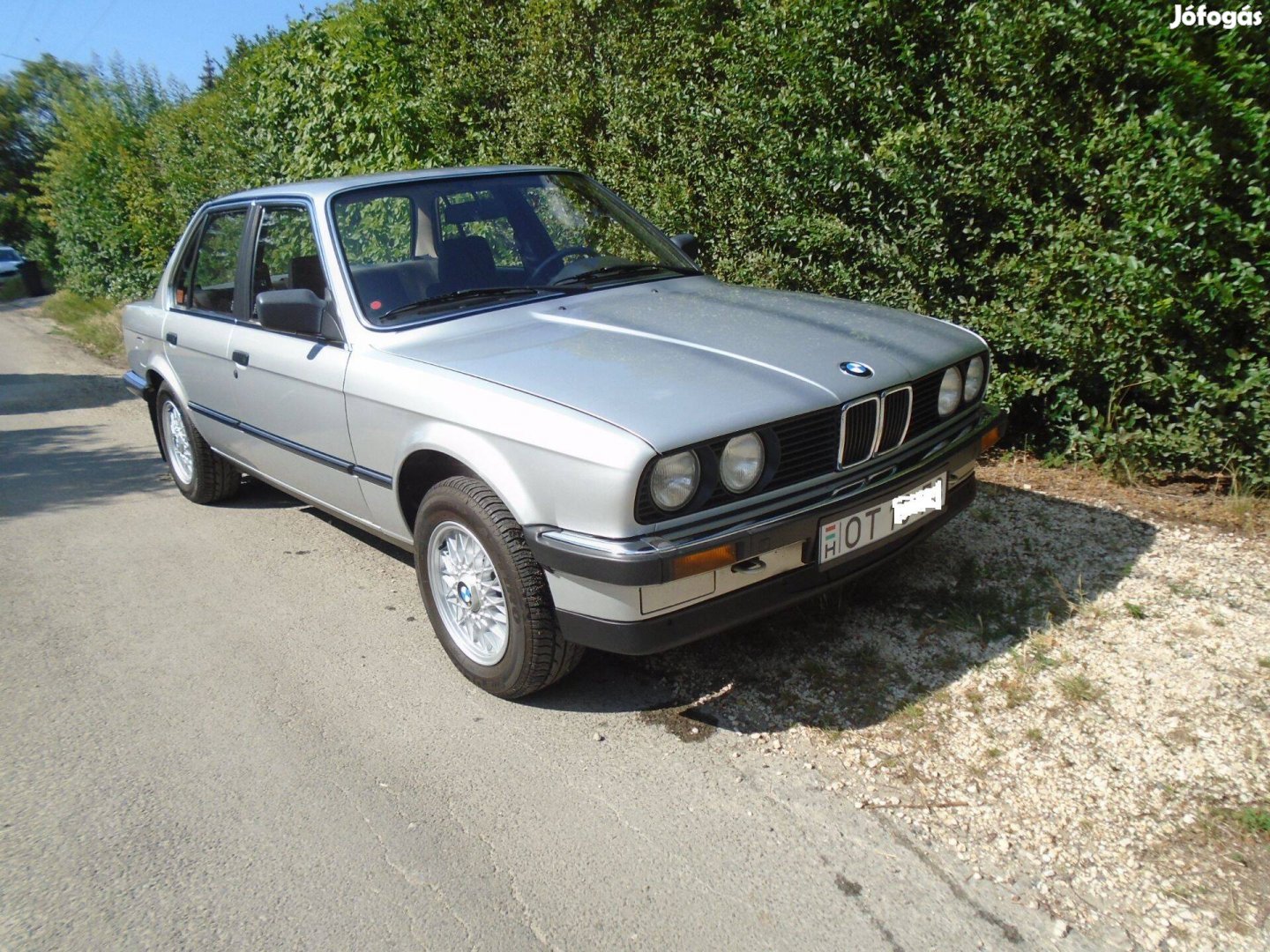 BMW E30 318i sedan OT minősítés