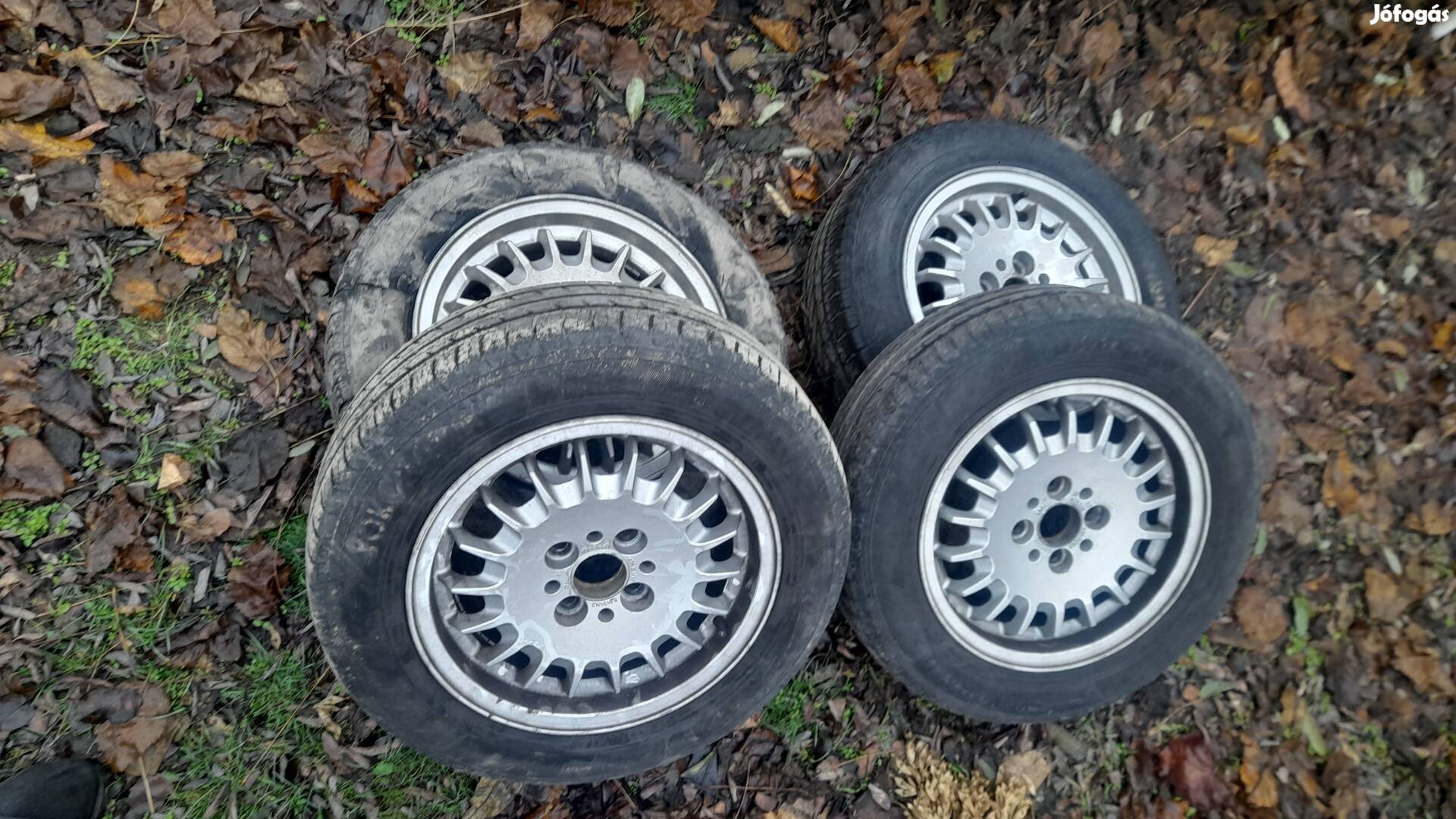 BMW E30 Gyári 14"-os alufelni szett 4x100 et35 6j