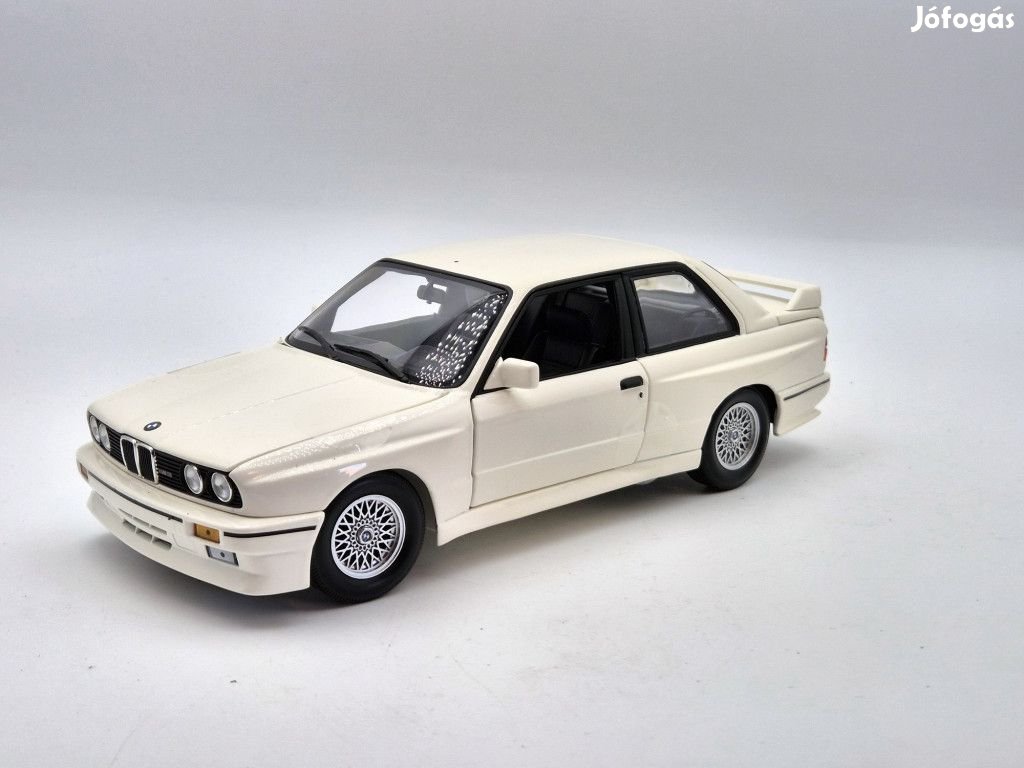 BMW E30 M3 (1987) - fehér -  Minichamps - 1:18