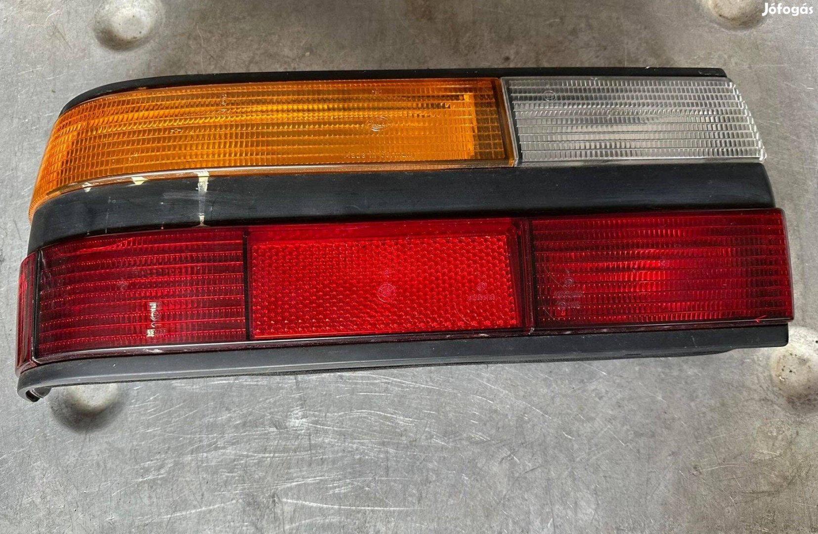 BMW E30 hátsó lámpa