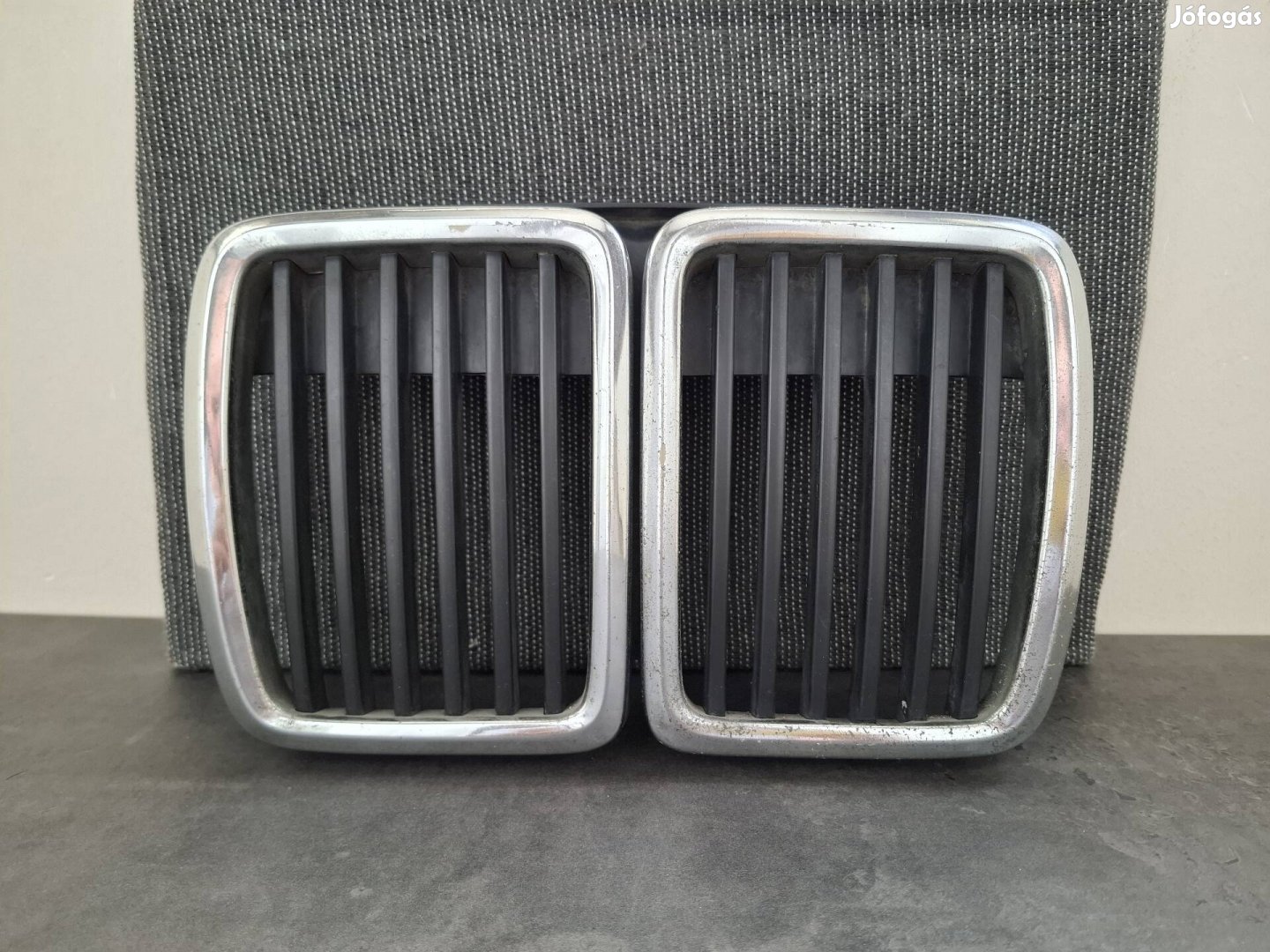 BMW E30 vese hűtőrács 
