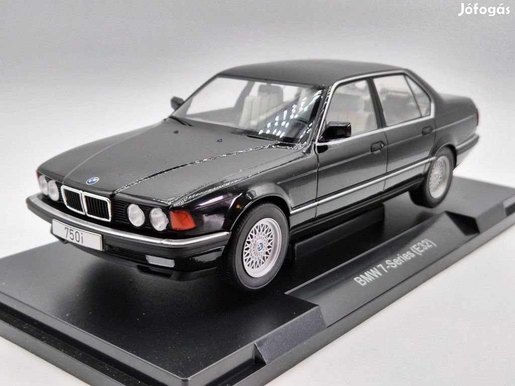 BMW E32 730i (1992) - MCG - 1:18 1/18 modellautó modell autó