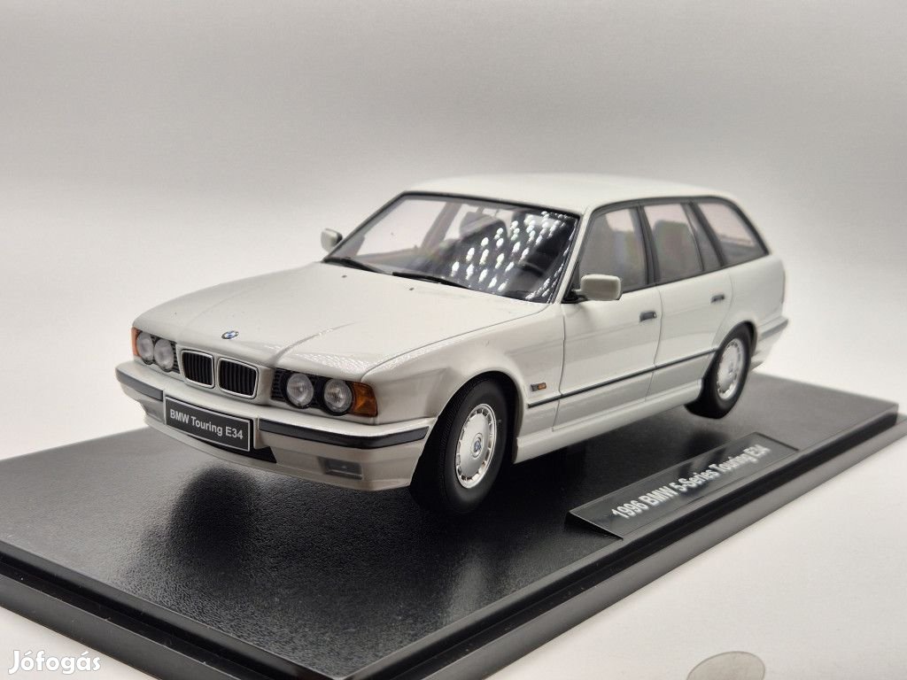 BMW E34 Touring (1996) - fehér -  Triple9 - 1:18
