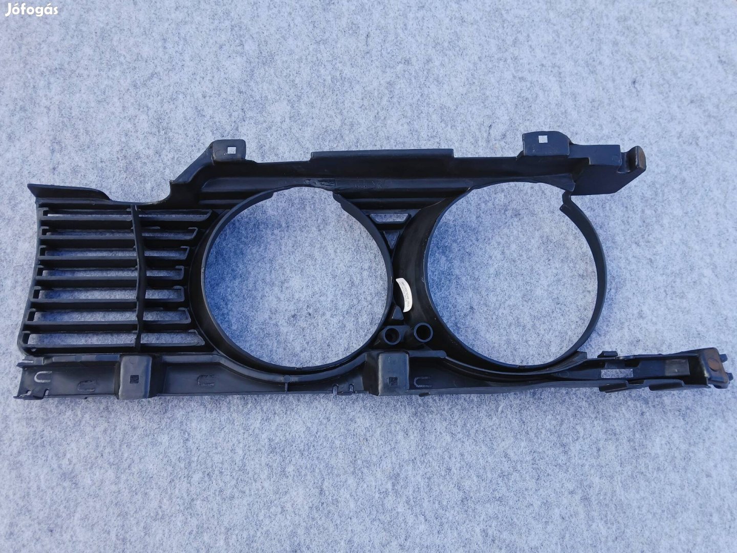 BMW E34 új jobb oldali hűtőrács