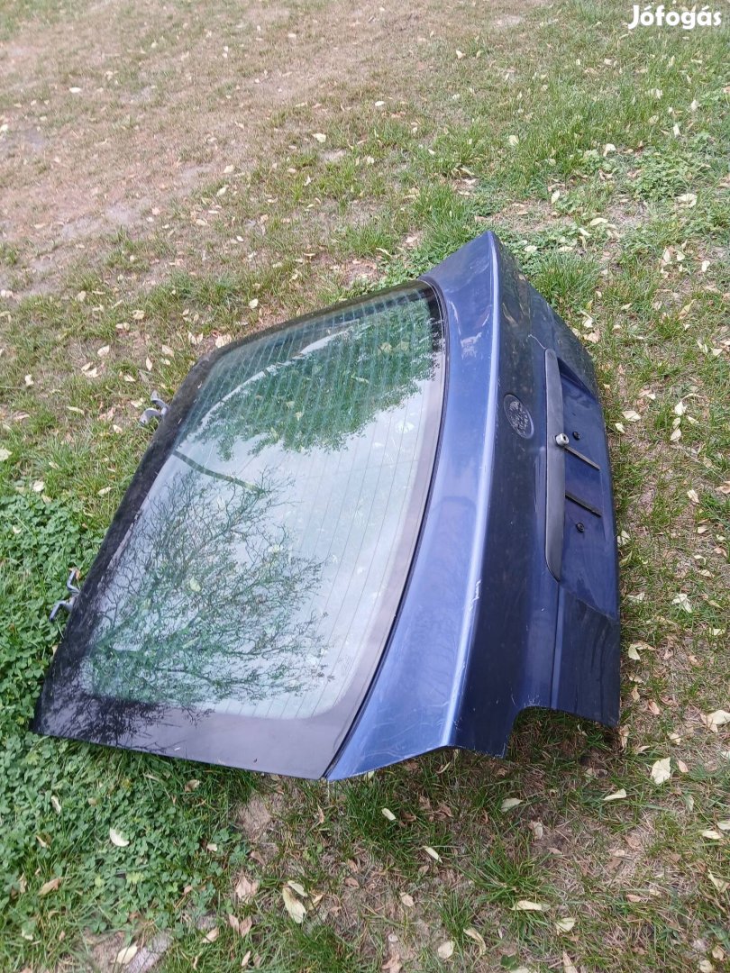 BMW E36 Compact csomagtérajtó