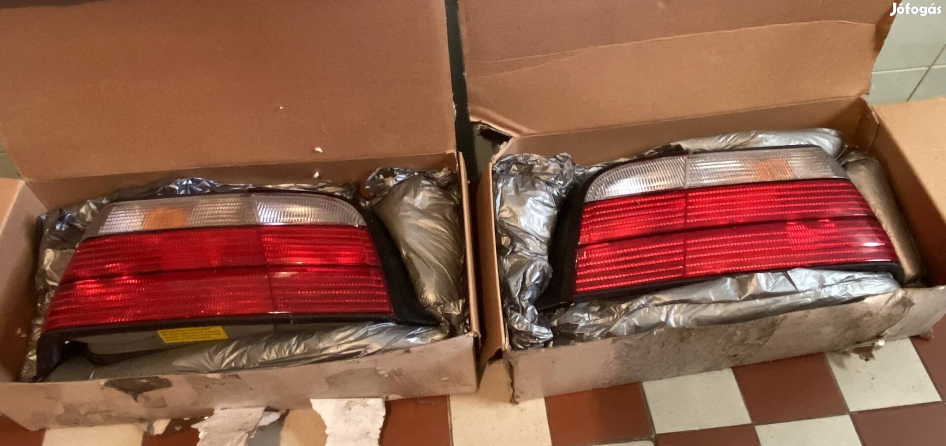 BMW E36 Hátsó Lámpa