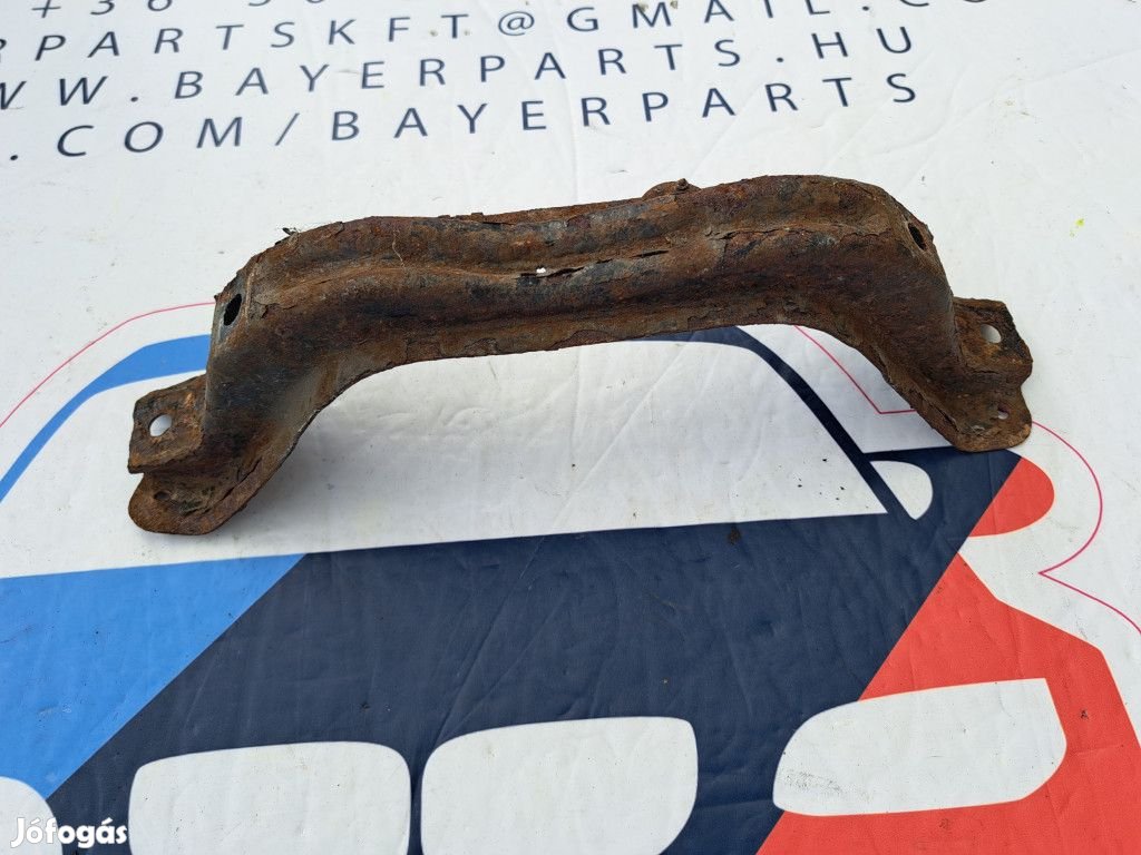 BMW E36 alsó merevítő - kardán elszabadulás gátló
