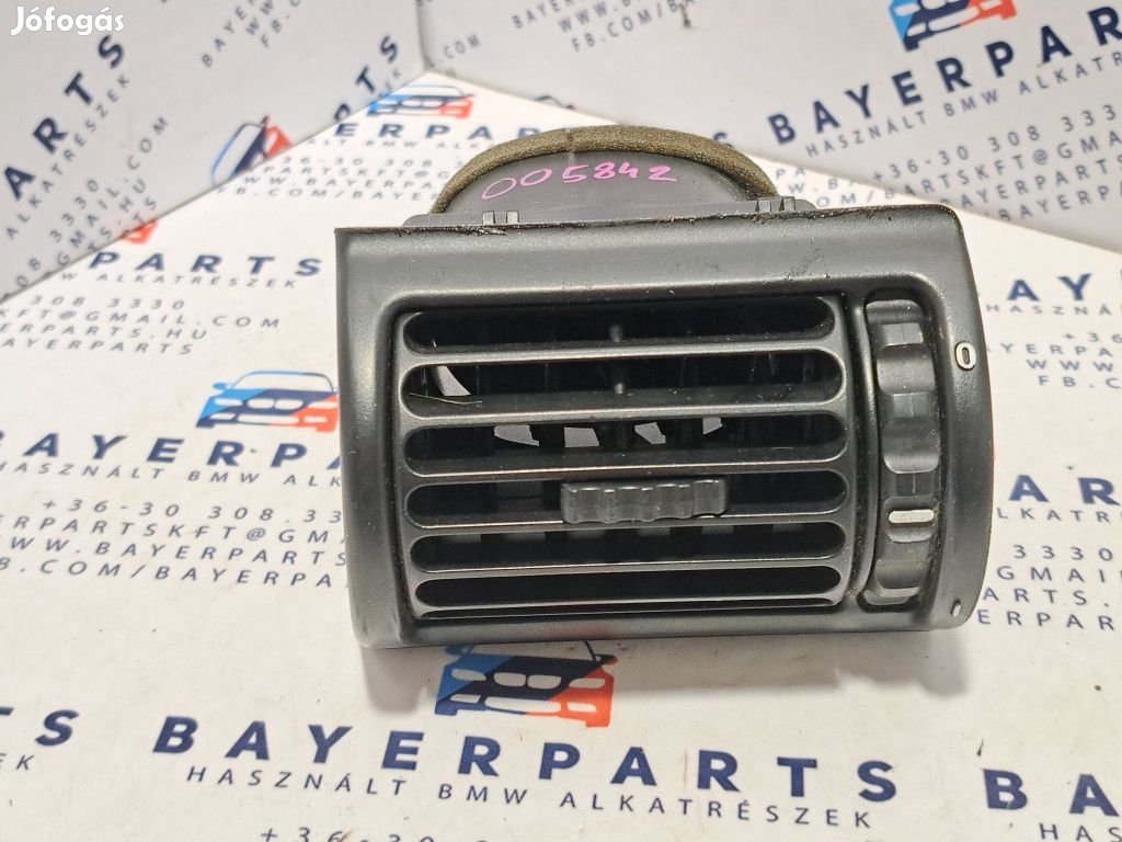 BMW E36 compact jobb oldali légbeömlő légbefúvó légrostély levegő rác