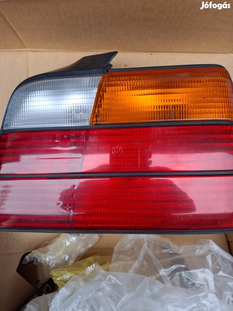 BMW E36 hátsó láma
