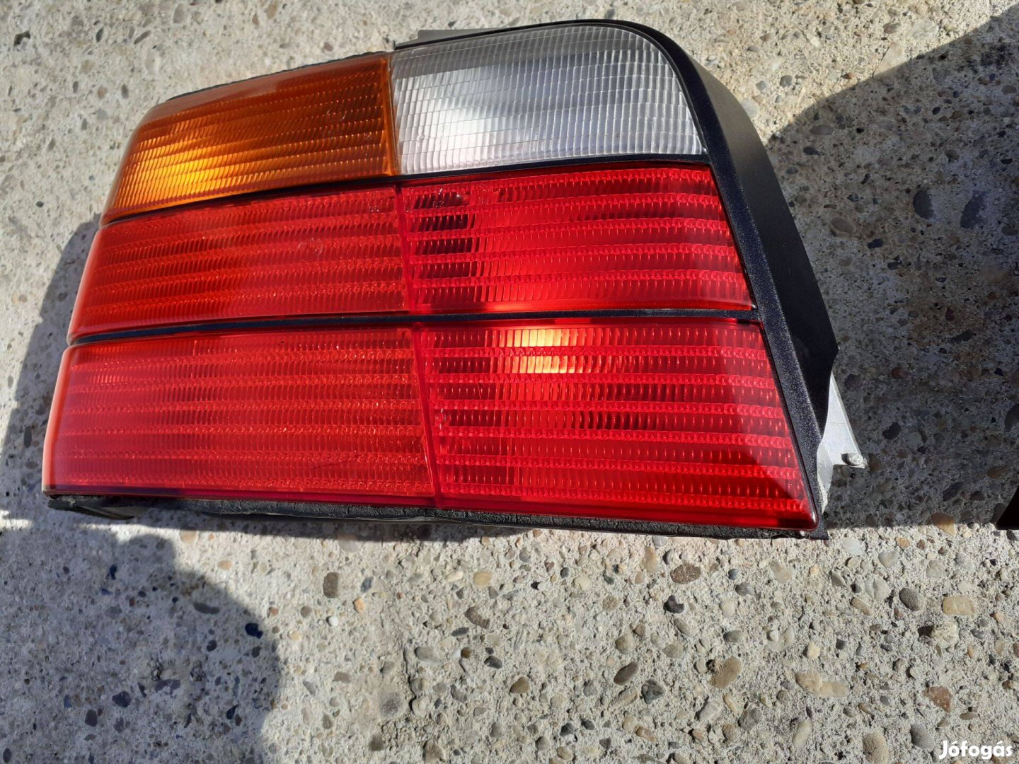 BMW E36 limuzin hátsó lámpák eladók!