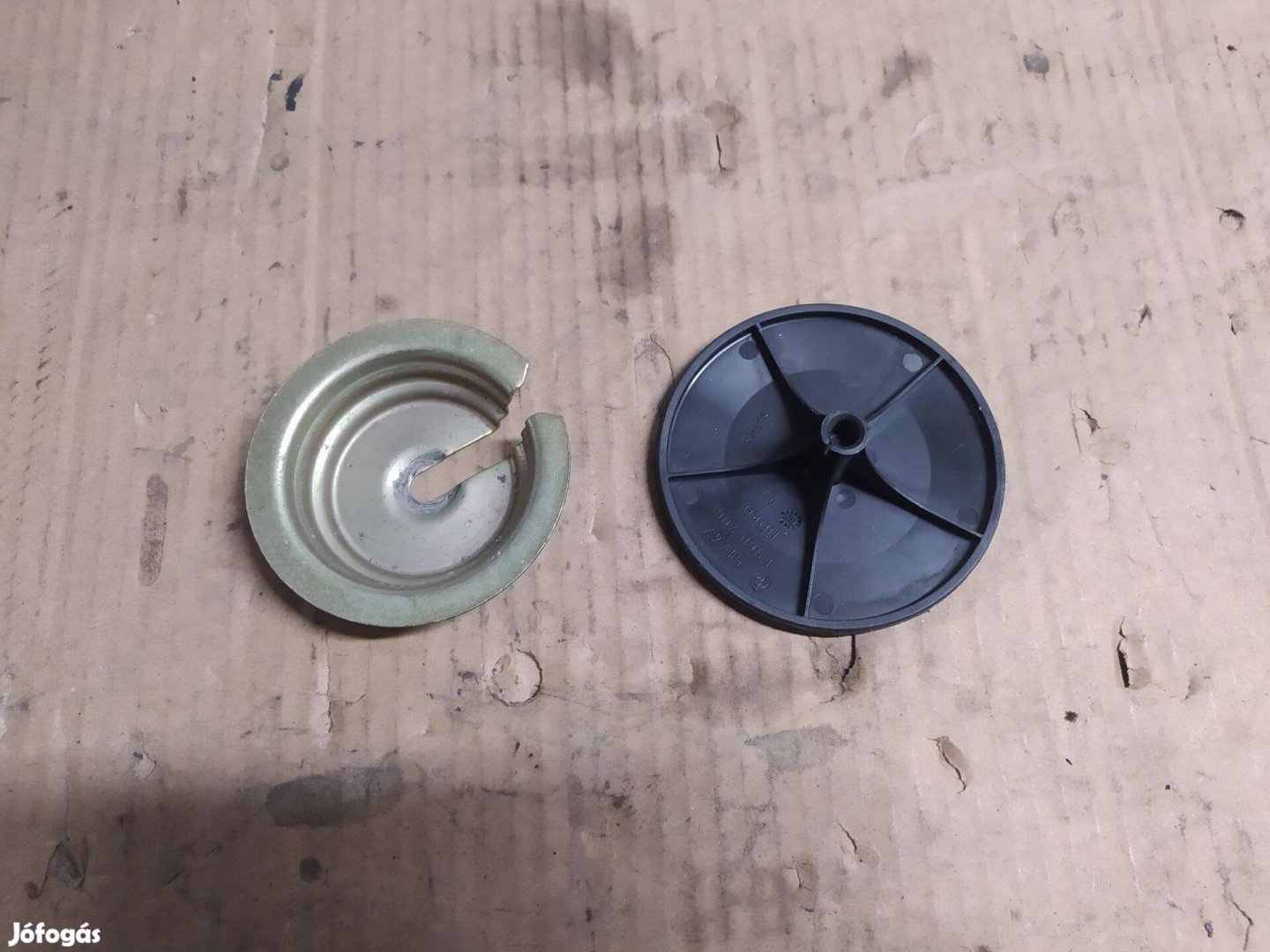 BMW E36 pótkerék lefogató eladó!