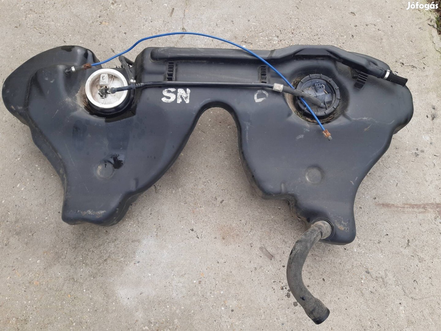 BMW E36 tank