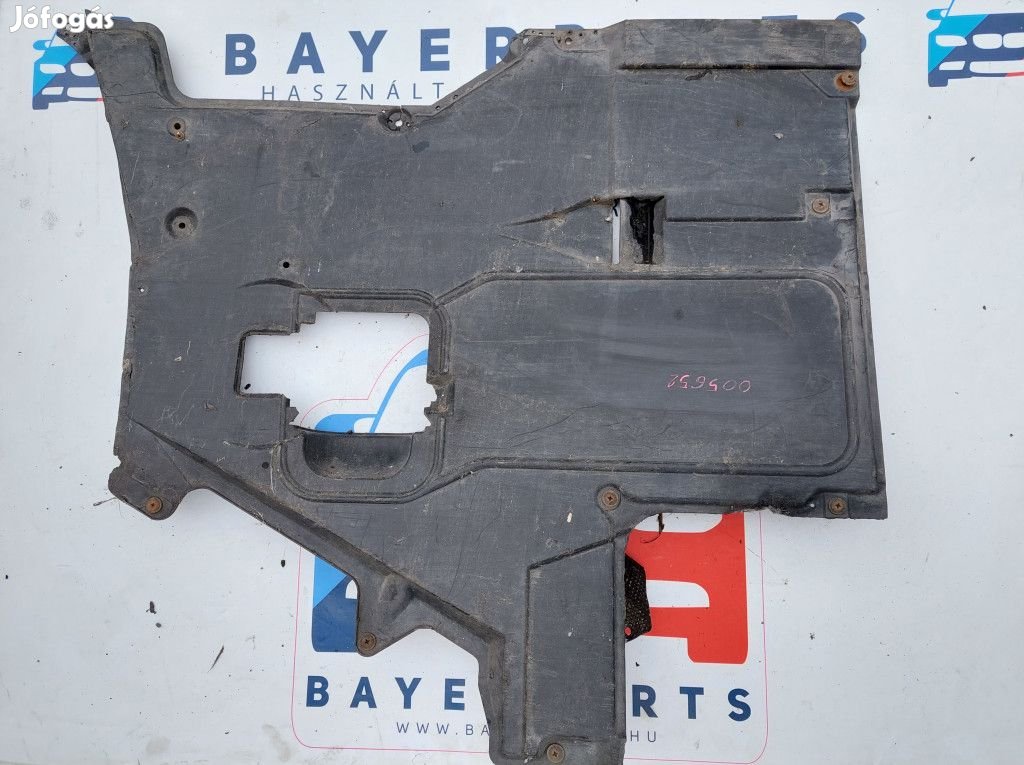 BMW E39 520i 523i 525i 528i 530i motor alatti alsó középső burkolat p