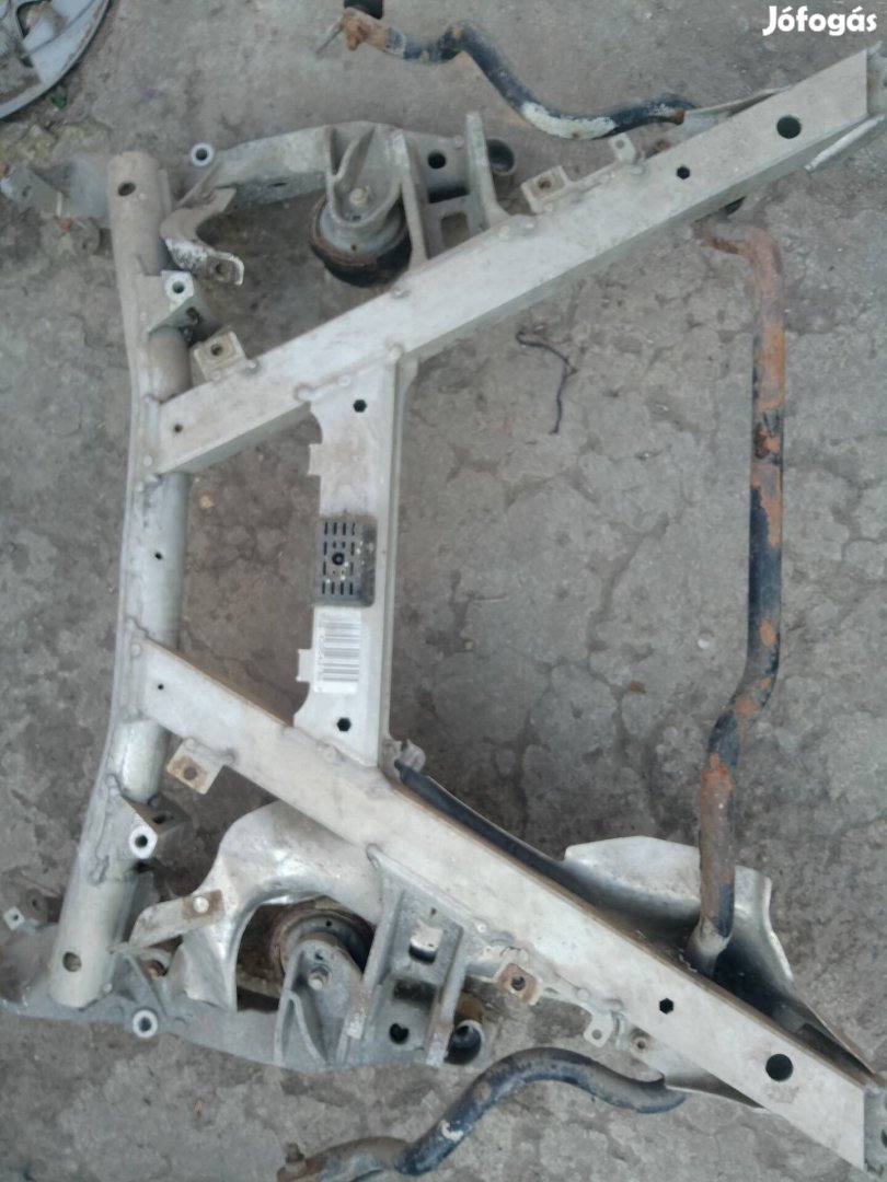 BMW E39 523i első bölcső