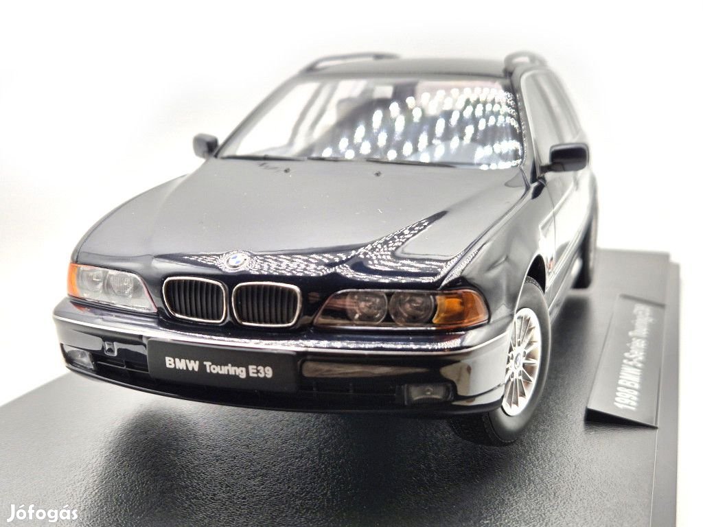 BMW E39 Touring (1998) - kék -  Triple9 - 1:18