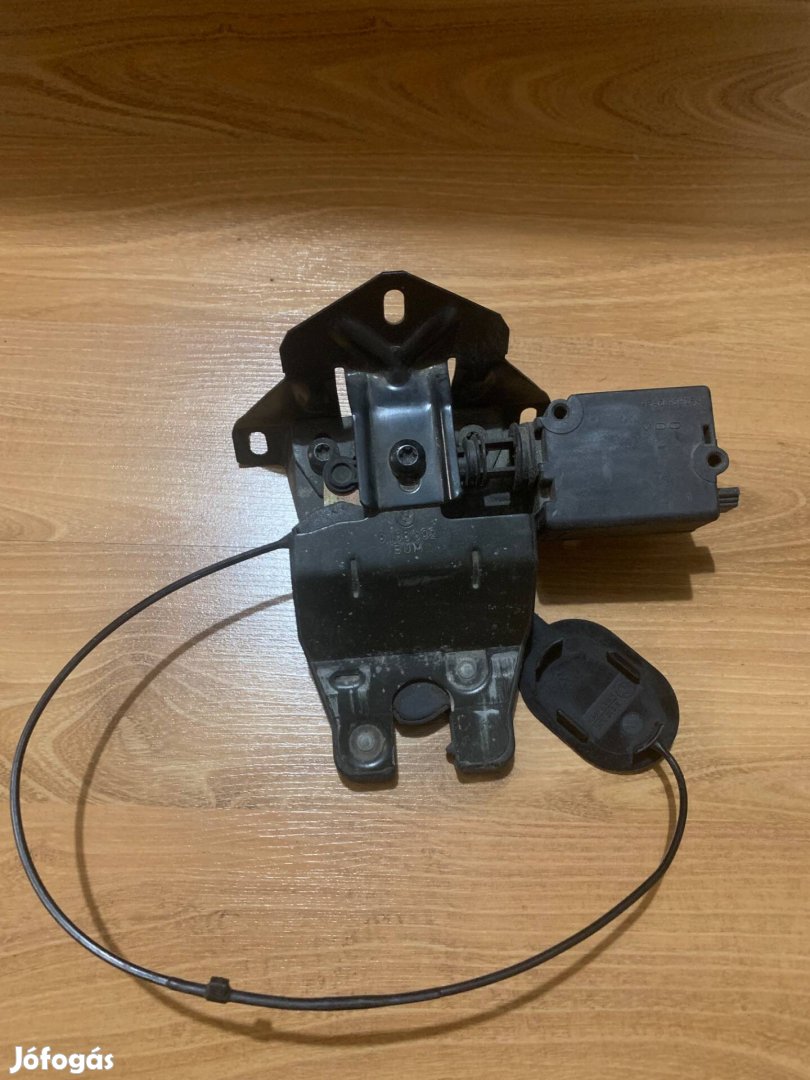 BMW E39 Touring csomagtartó zár