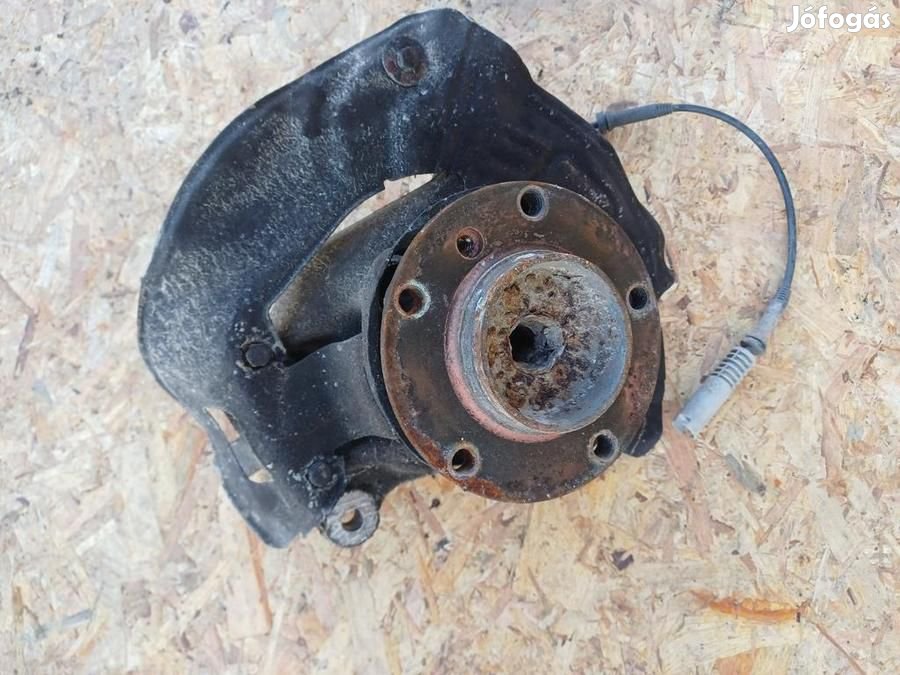 BMW E39 (1995-2004) Jobb Első Csonkállvány Kerékaggyal