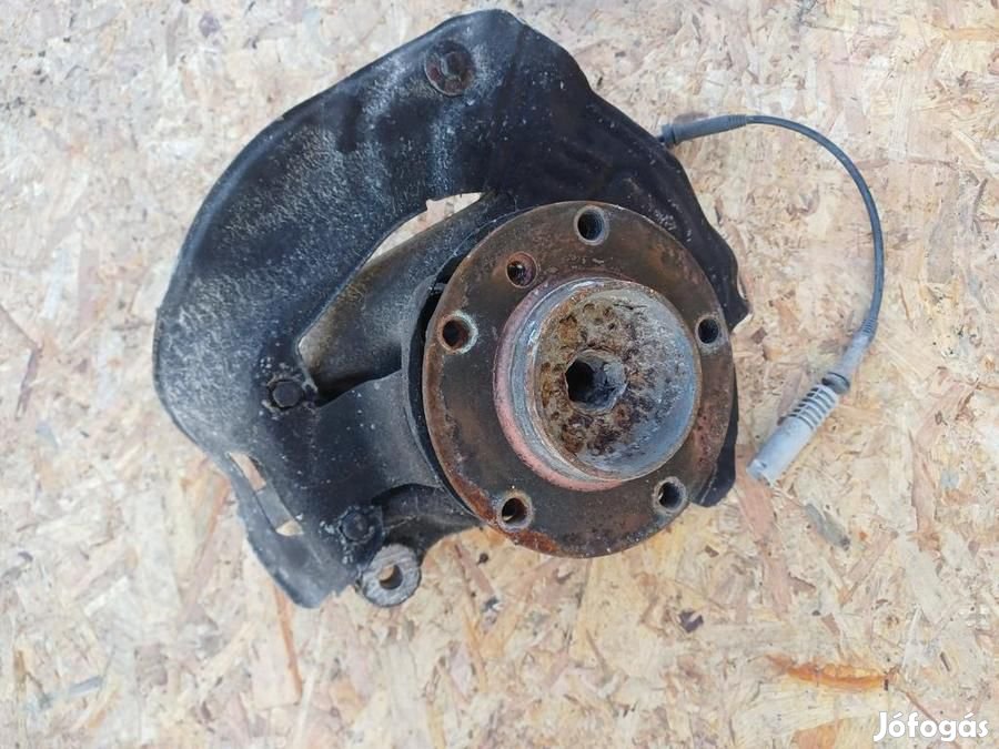 BMW E39 (1995-2004) Jobb Első Csonkállvány Kerékaggyal