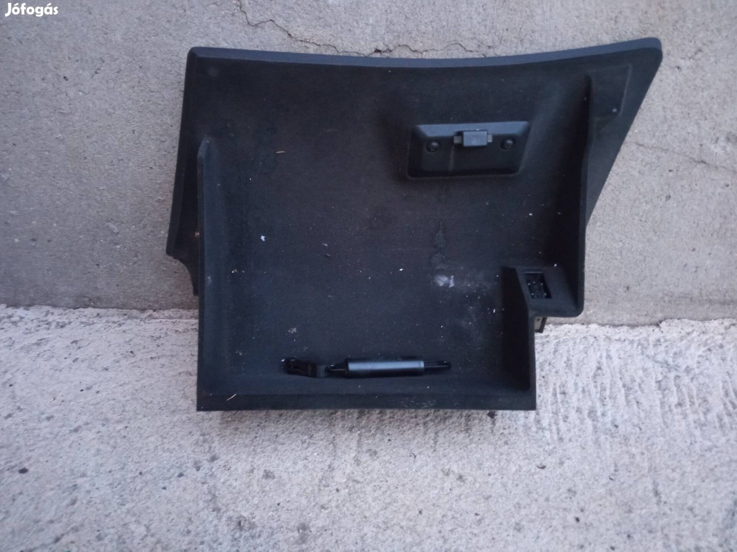 BMW E39 kesztyű tartó 