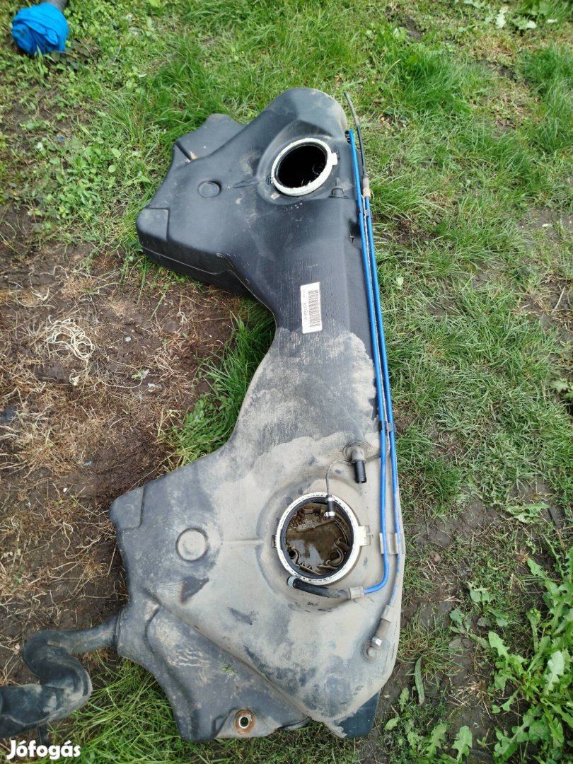 BMW E39 tank