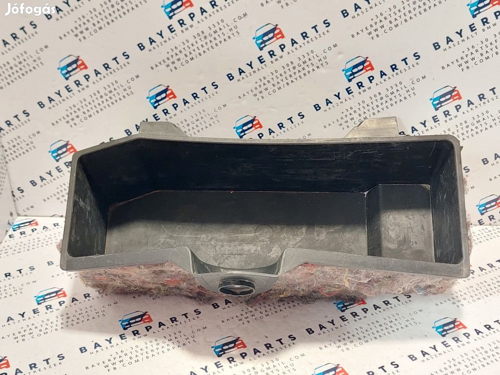 BMW E39 touring fekete jobb hátsó tároló rekesz - hibás