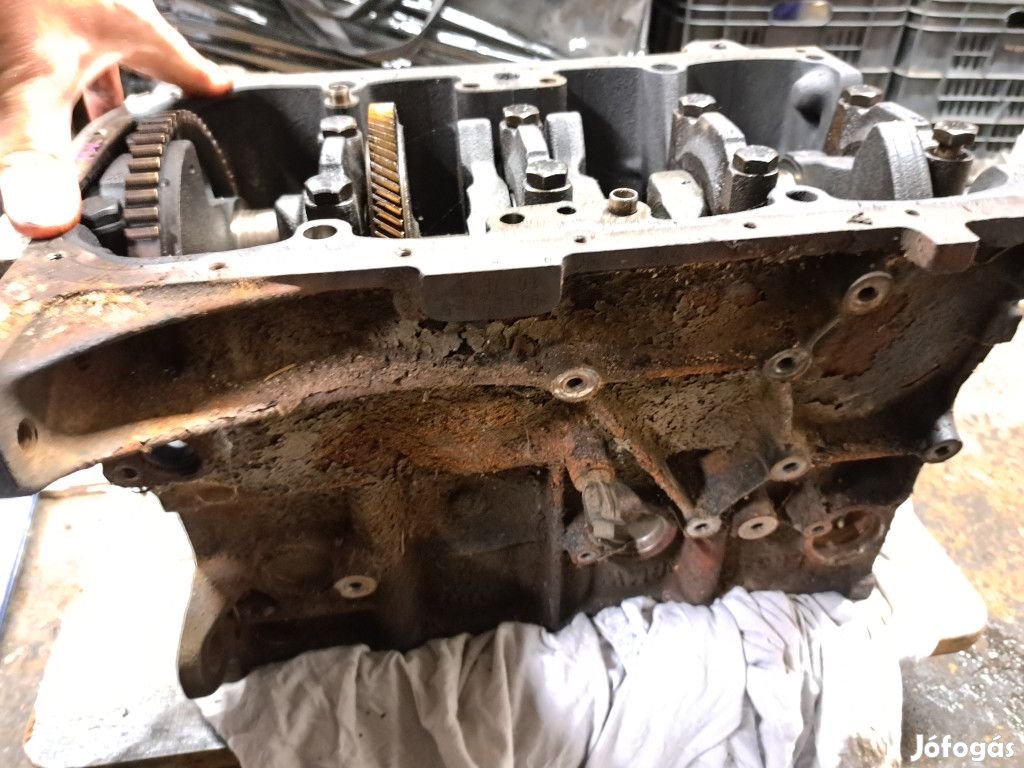 BMW E46 316 316i M43 M43TUB16 164E3 fűzött motor motorblokk