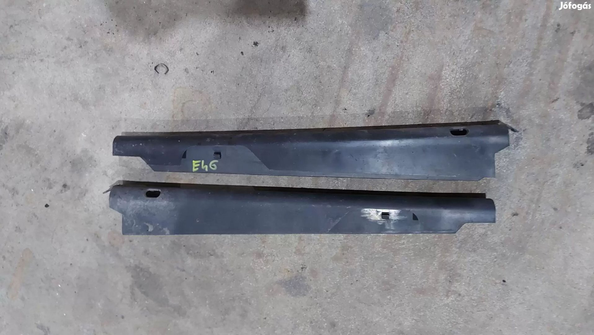 BMW E46 98- Hátsó futómű lengőkar műanyag takaró borítás